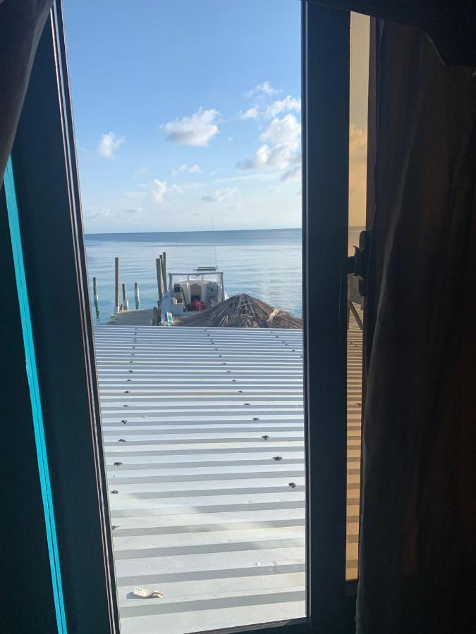 Paradise Divers Hotel Utila Eksteriør bilde